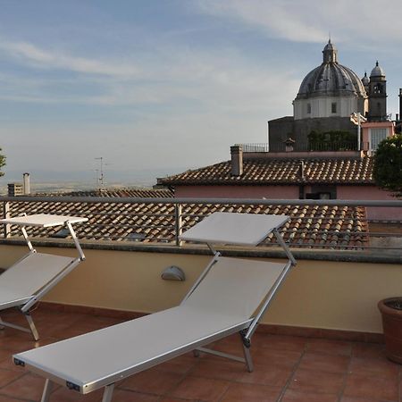 Hotel Urbano V Montefiascone Exteriér fotografie
