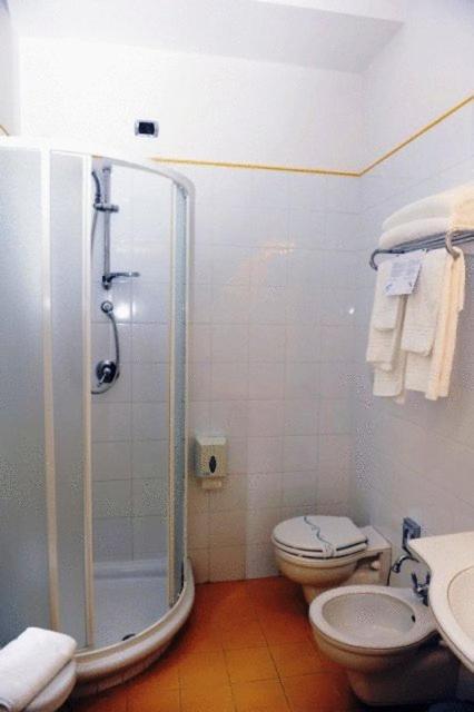 Hotel Urbano V Montefiascone Pokoj fotografie